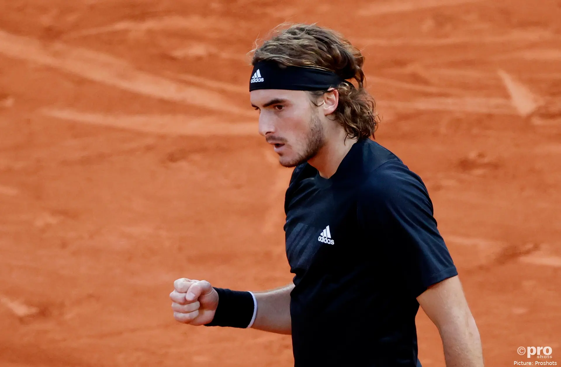Stefanos Tsitsipas Roland Garros 2020 5f7652f148fdf